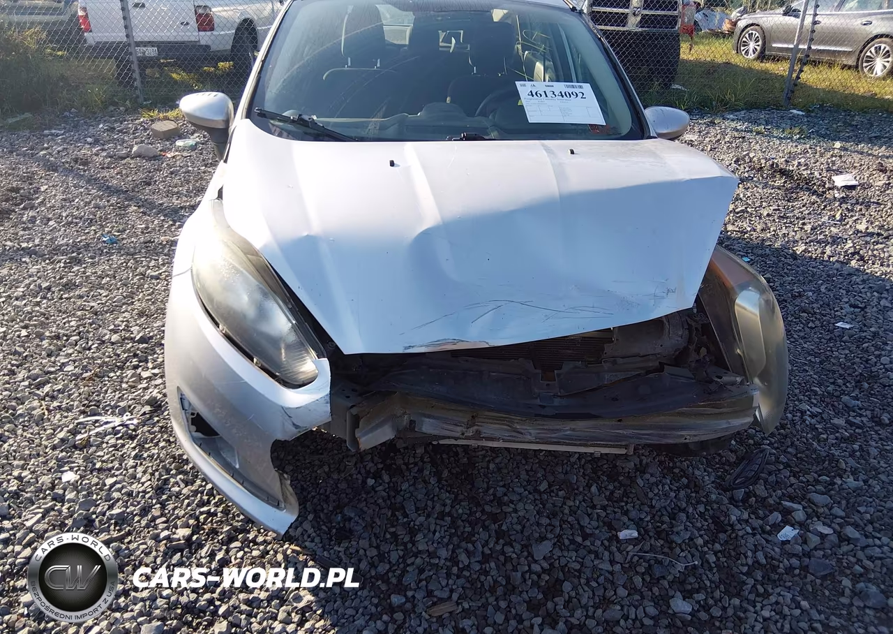 2015 Ford Fiesta S VIN:3FADP4AJ8FM198365 - 6