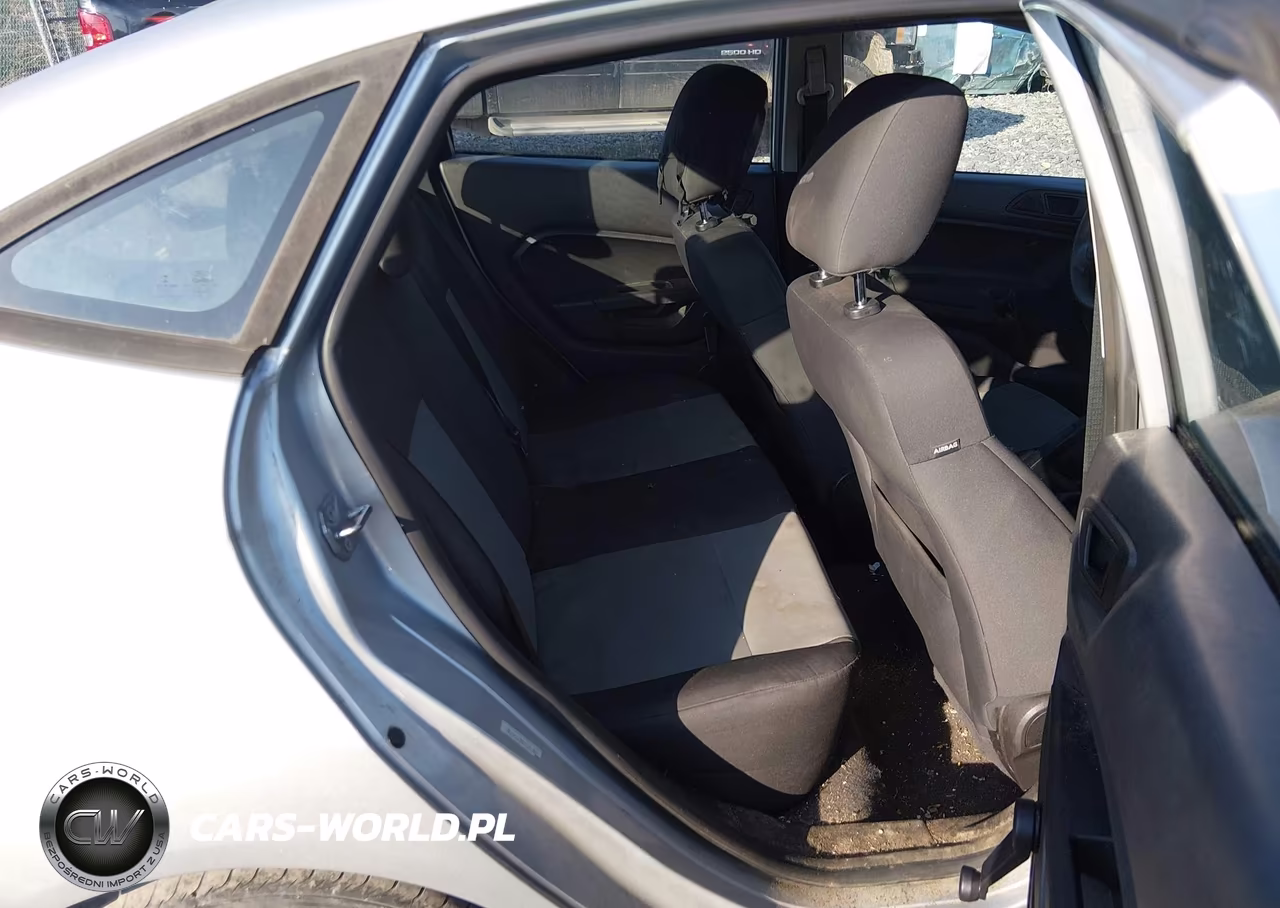 2015 Ford Fiesta S VIN:3FADP4AJ8FM198365 - 8