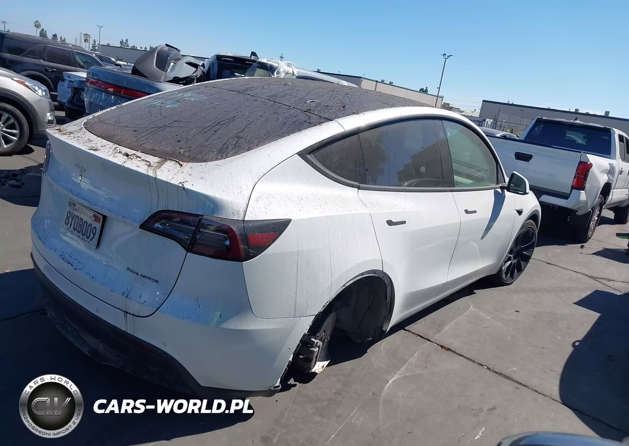 2021 Tesla Model Y Long Range Dual Motor All-Wheel Drive VIN:5YJYGDEE0MF282545 - 4