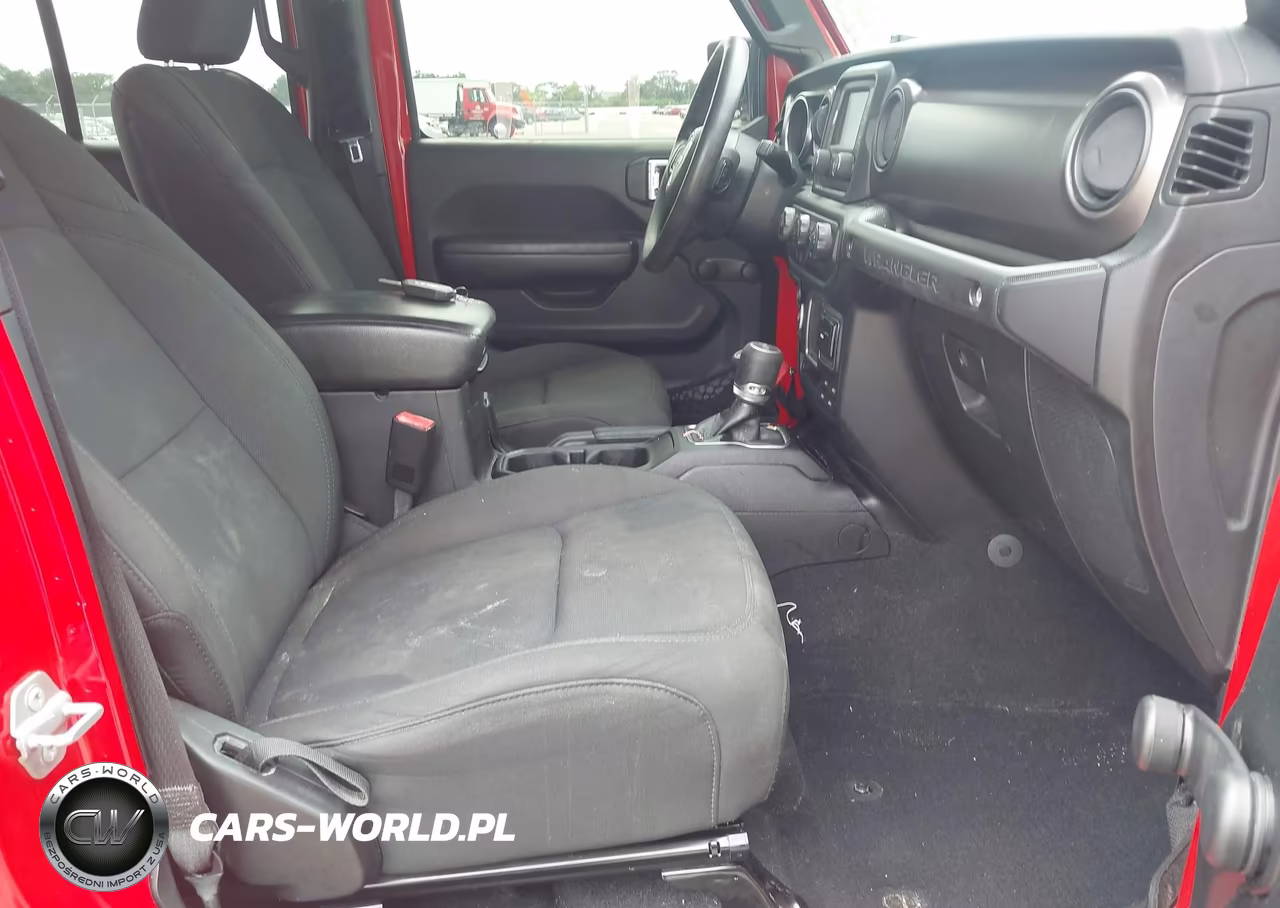 2018 Jeep Wrangler Unlimited Sport 4X4 VIN:1C4HJXDN1JW203735 - 5