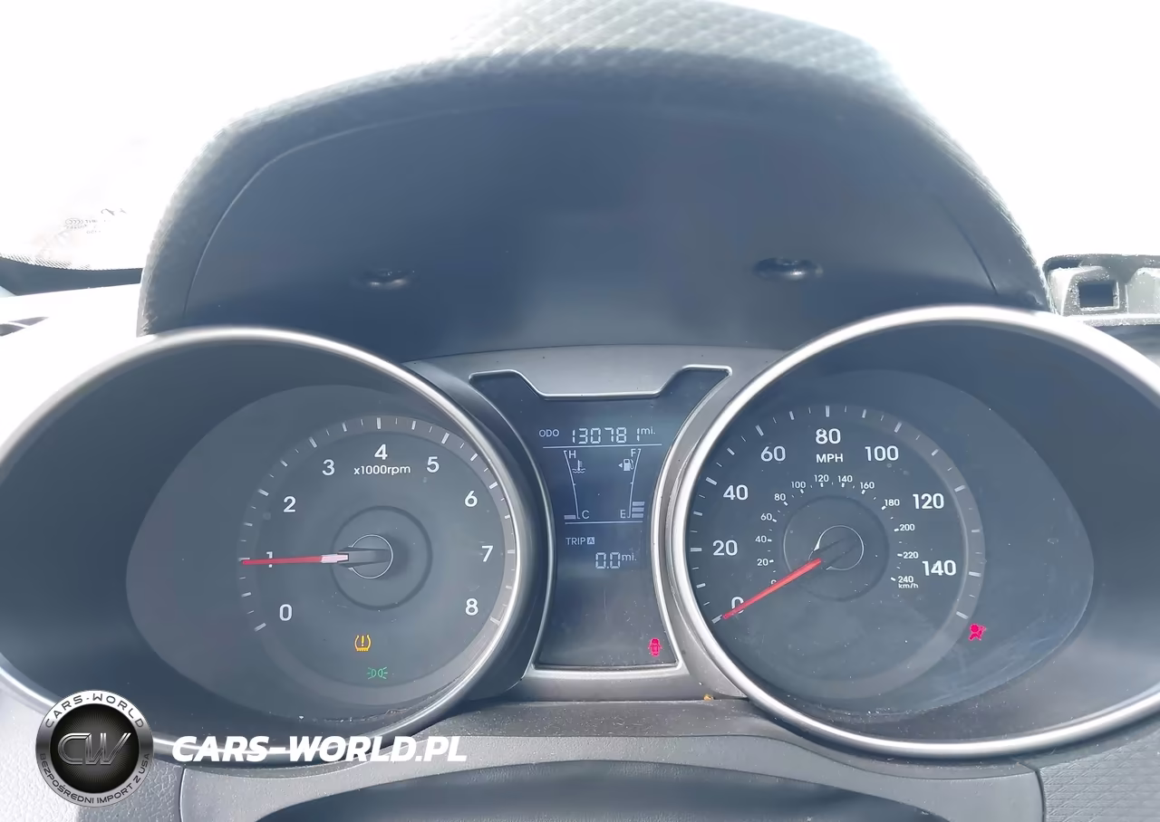 2013 Hyundai Veloster Base W-Gray VIN:KMHTC6AD7DU157284 - 7