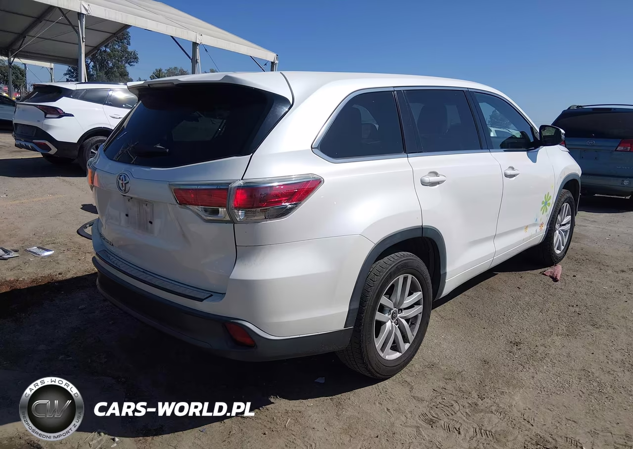 2016 Toyota Highlander Le V6 VIN:5TDZKRFH6GS160281 - 4