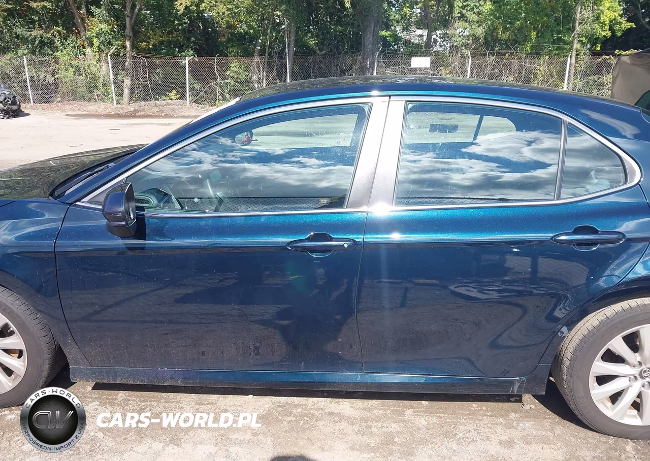 2018 Toyota Camry Le VIN:4T1B11HK4JU593076 - 14