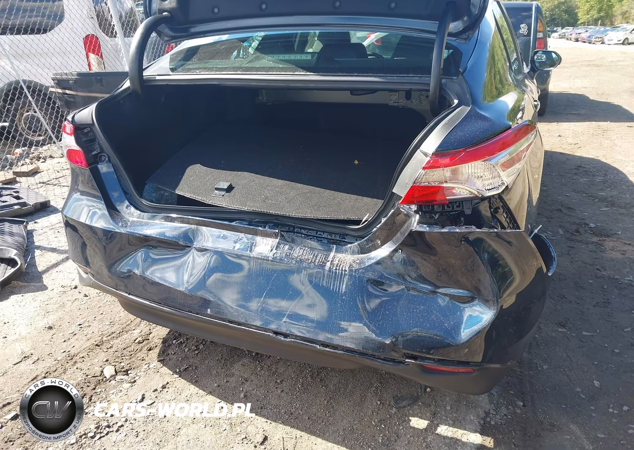 2018 Toyota Camry Le VIN:4T1B11HK4JU593076 - 6