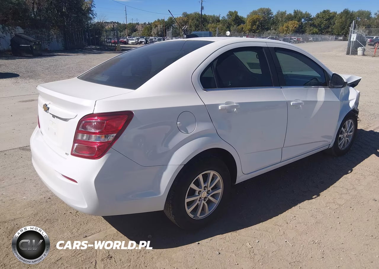 2018 Chevrolet Sonic Lt Auto VIN:1G1JD5SH0J4105620 - 4