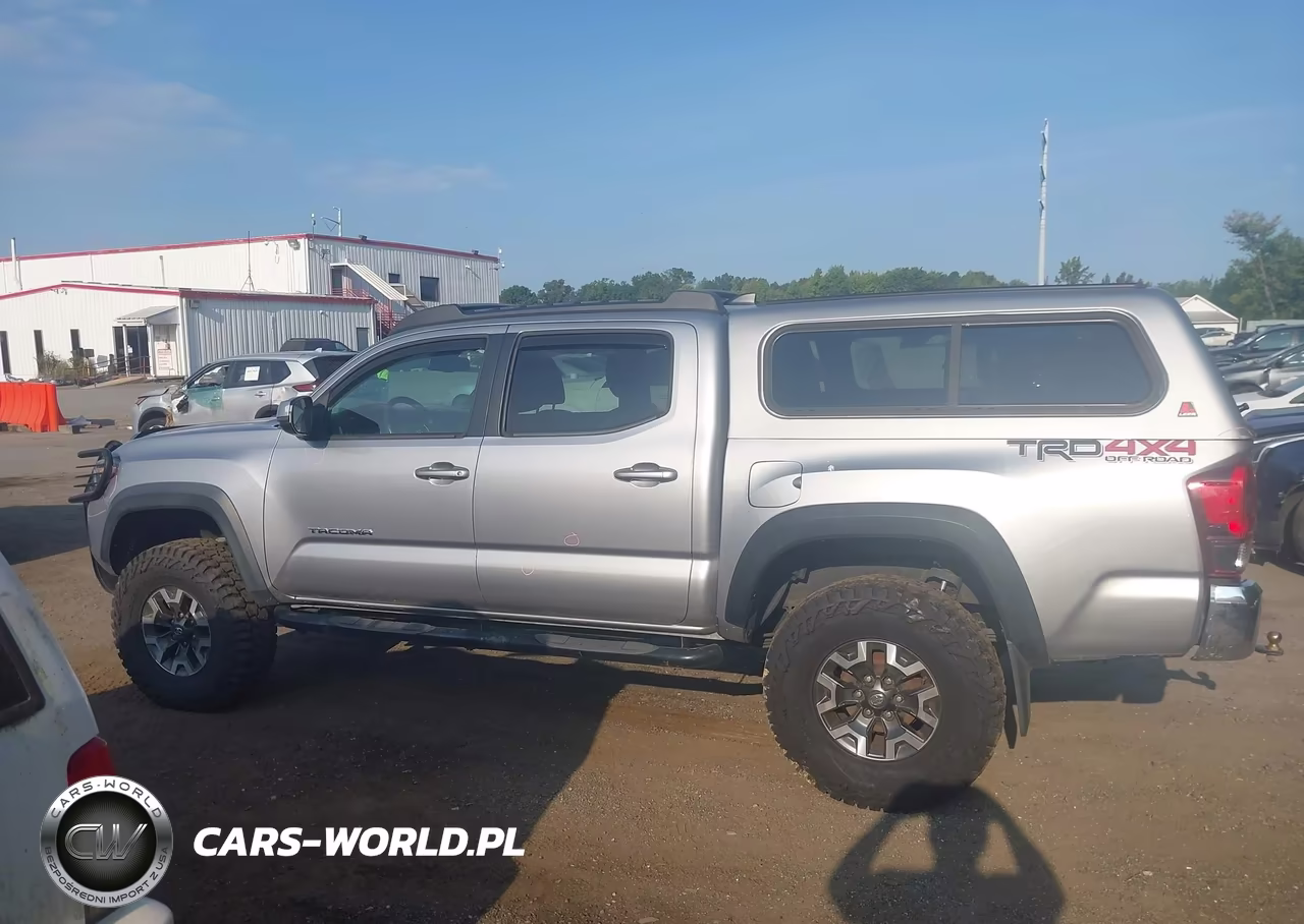 2018 Toyota Tacoma Trd Off Road VIN:5TFCZ5AN5JX122923 - 14