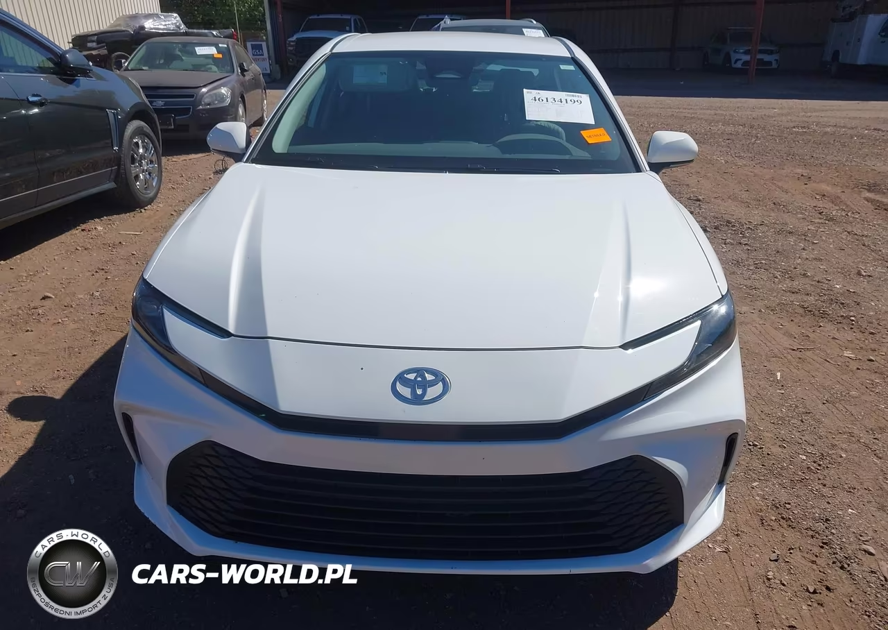 2025 Toyota Camry Le VIN:4T1DAACK2SU617697 - 12