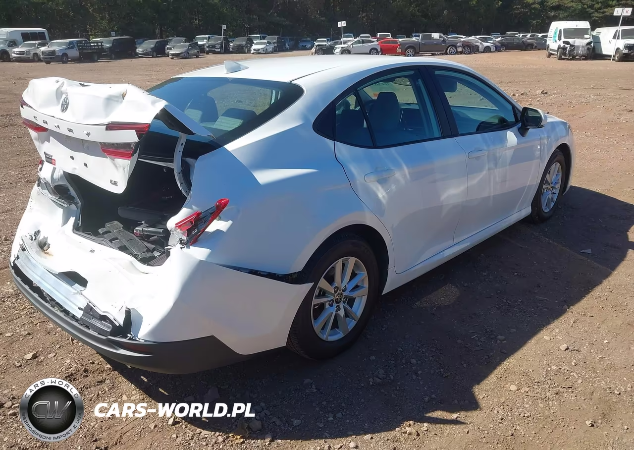 2025 Toyota Camry Le VIN:4T1DAACK2SU617697 - 4