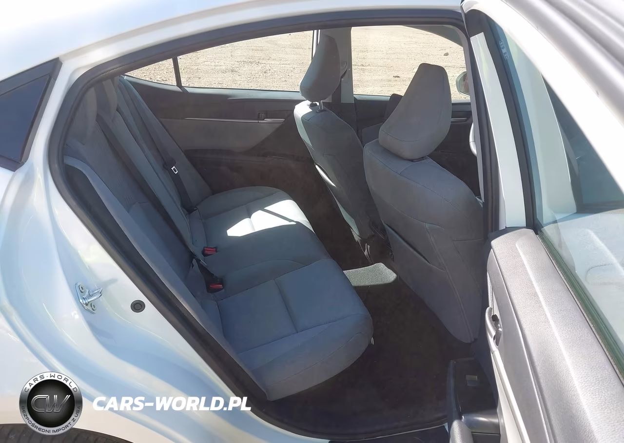 2025 Toyota Camry Le VIN:4T1DAACK2SU617697 - 8