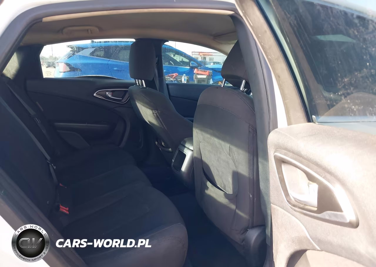 2016 Chrysler 200 Limited VIN:1C3CCCABXGN140936 - 8