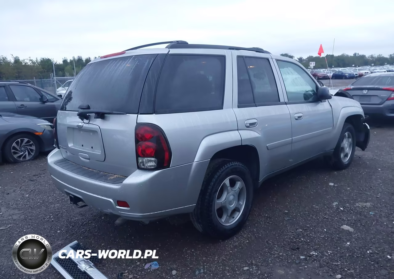 2008 Chevrolet Trailblazer Lt VIN:1GNDT13S082211427 - 4