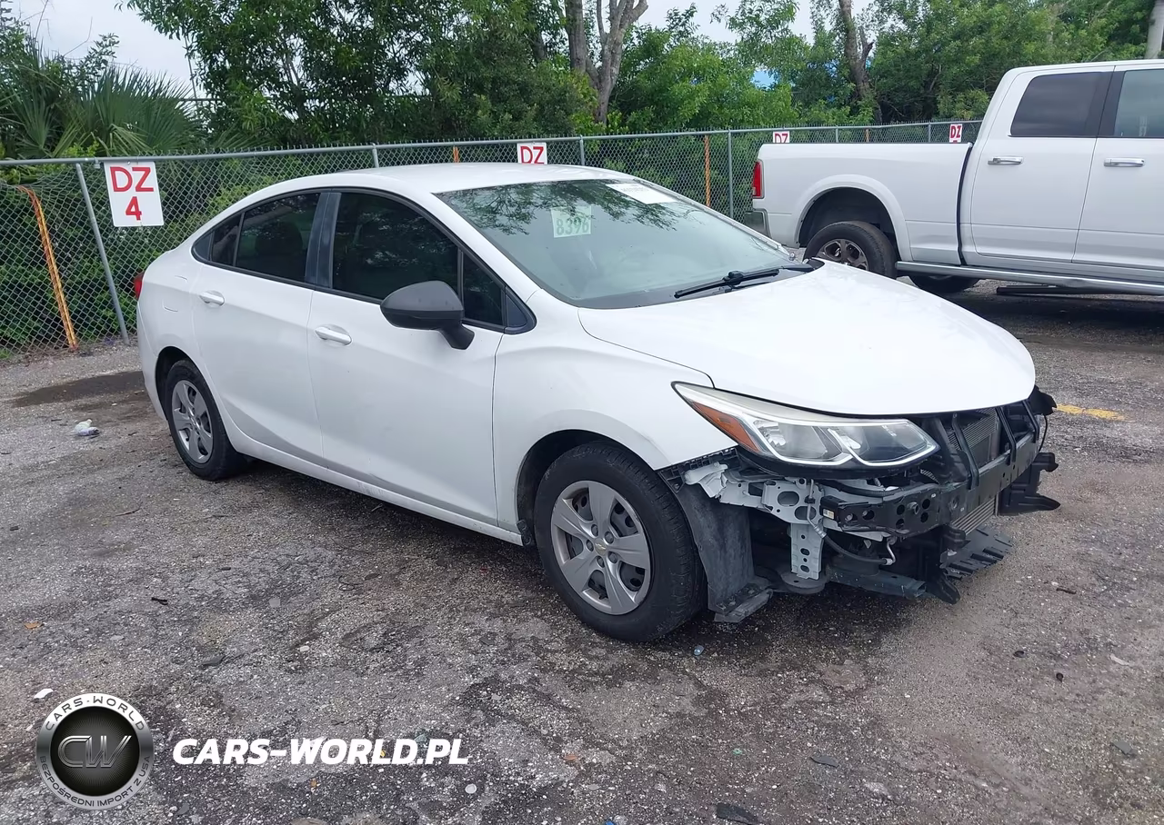 2018 Chevrolet Cruze Ls Auto – zdjęcie 1 z 16