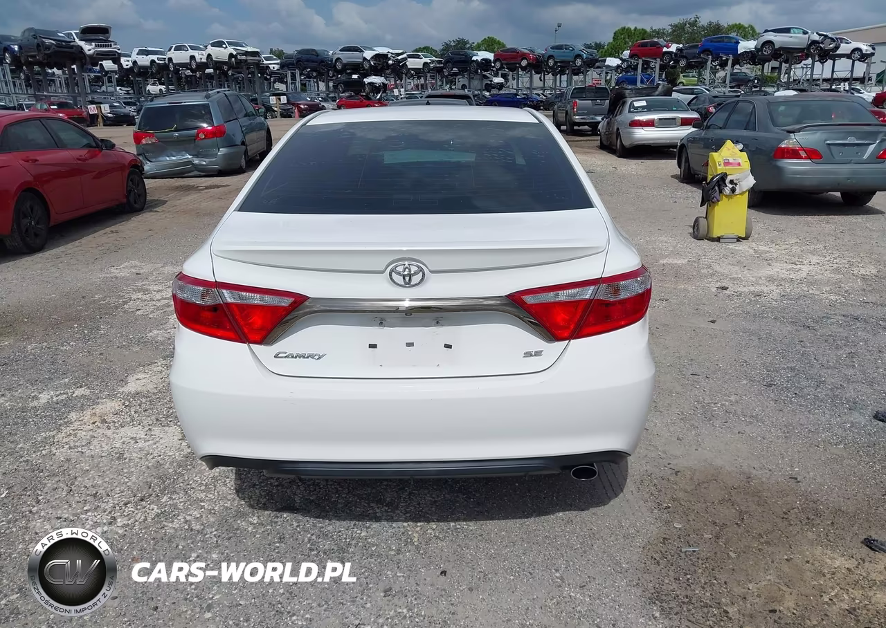 2016 Toyota Camry Se VIN:4T1BF1FK0GU185221 - 16
