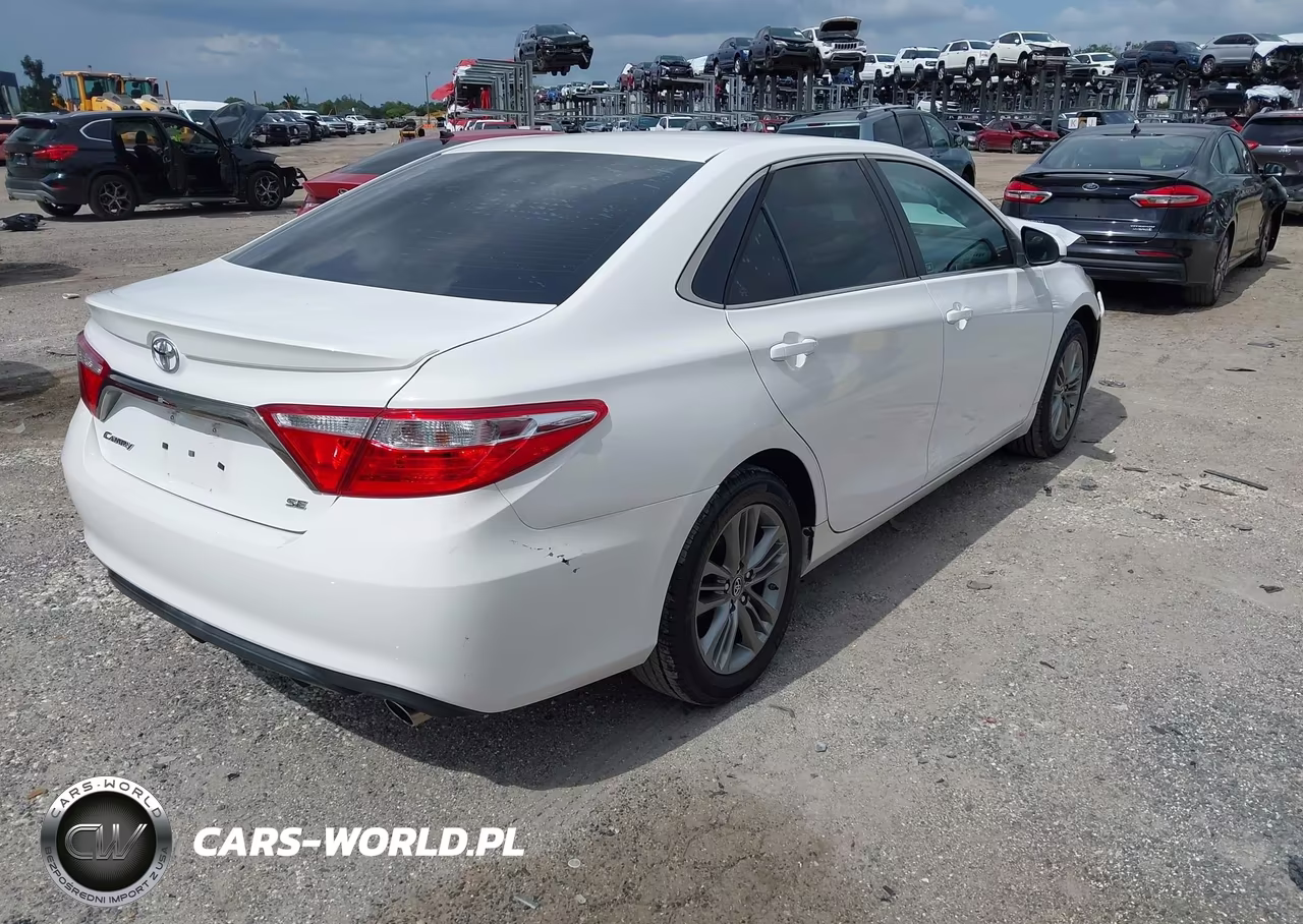 2016 Toyota Camry Se VIN:4T1BF1FK0GU185221 - 4