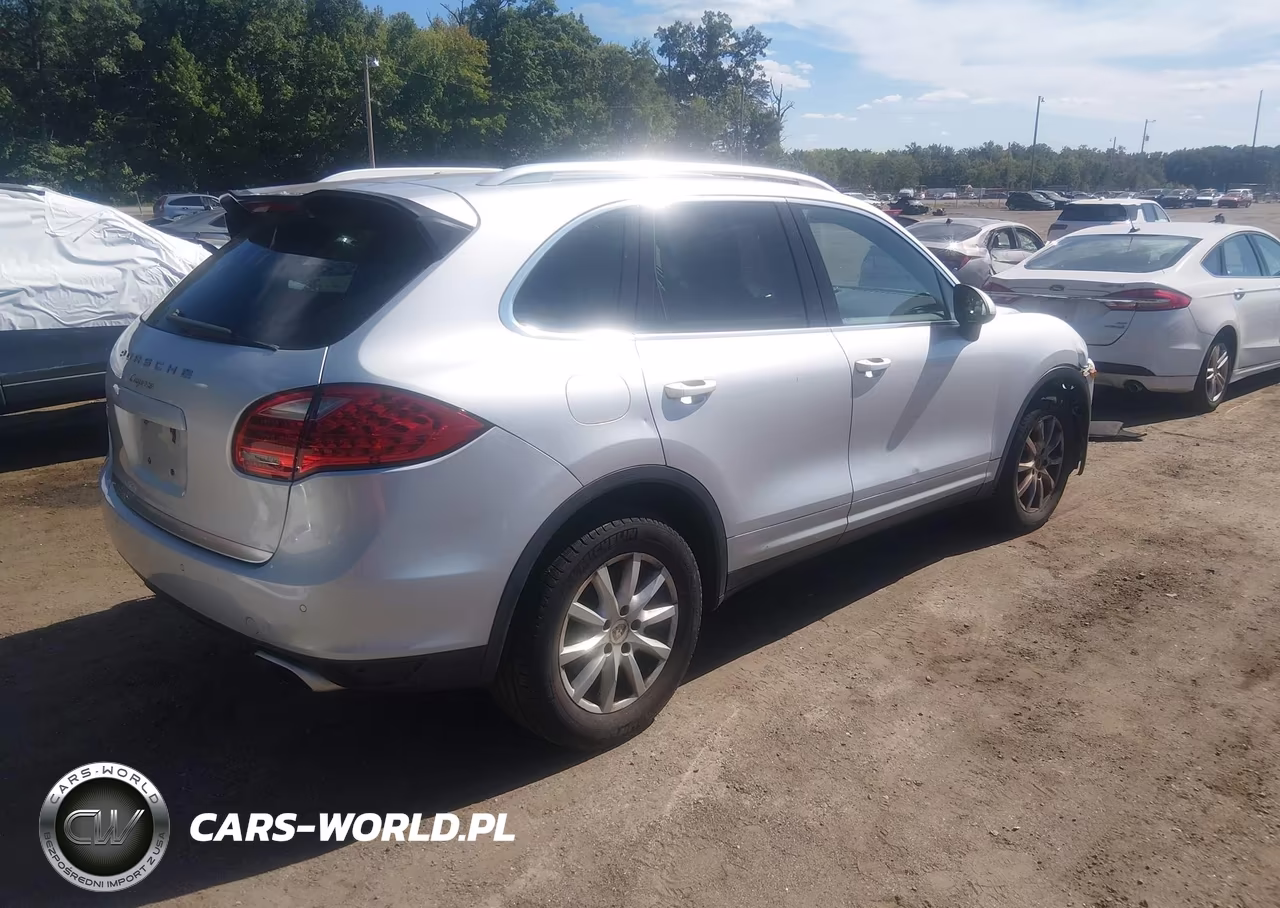 2011 Porsche Cayenne VIN:WP1AA2A21BLA09867 - 4