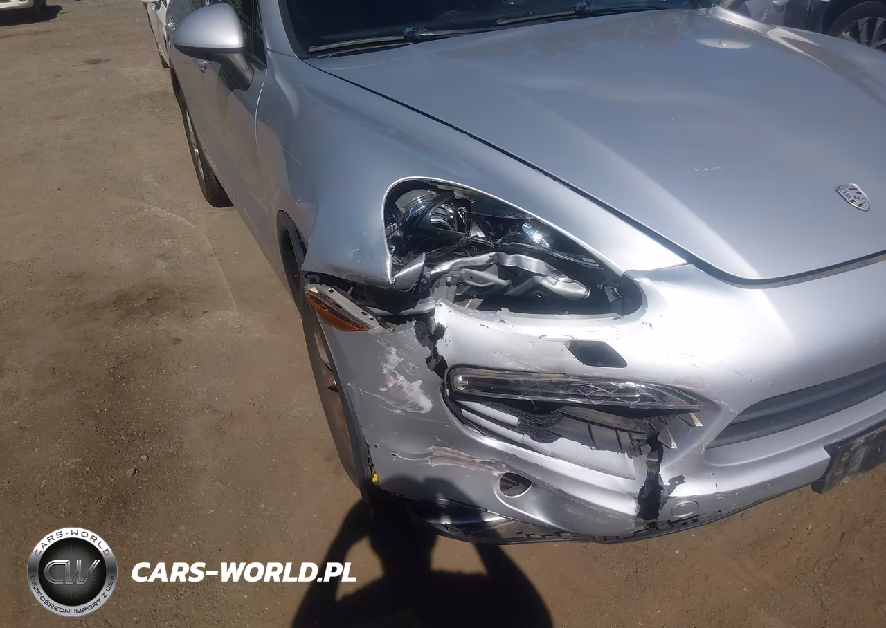 2011 Porsche Cayenne VIN:WP1AA2A21BLA09867 - 6