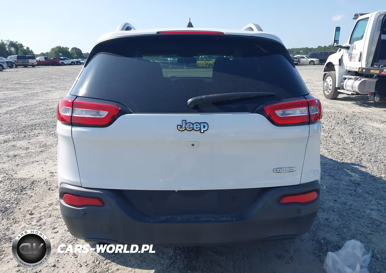 2016 Jeep Cherokee Latitude VIN:1C4PJLCB3GW190815 - 16