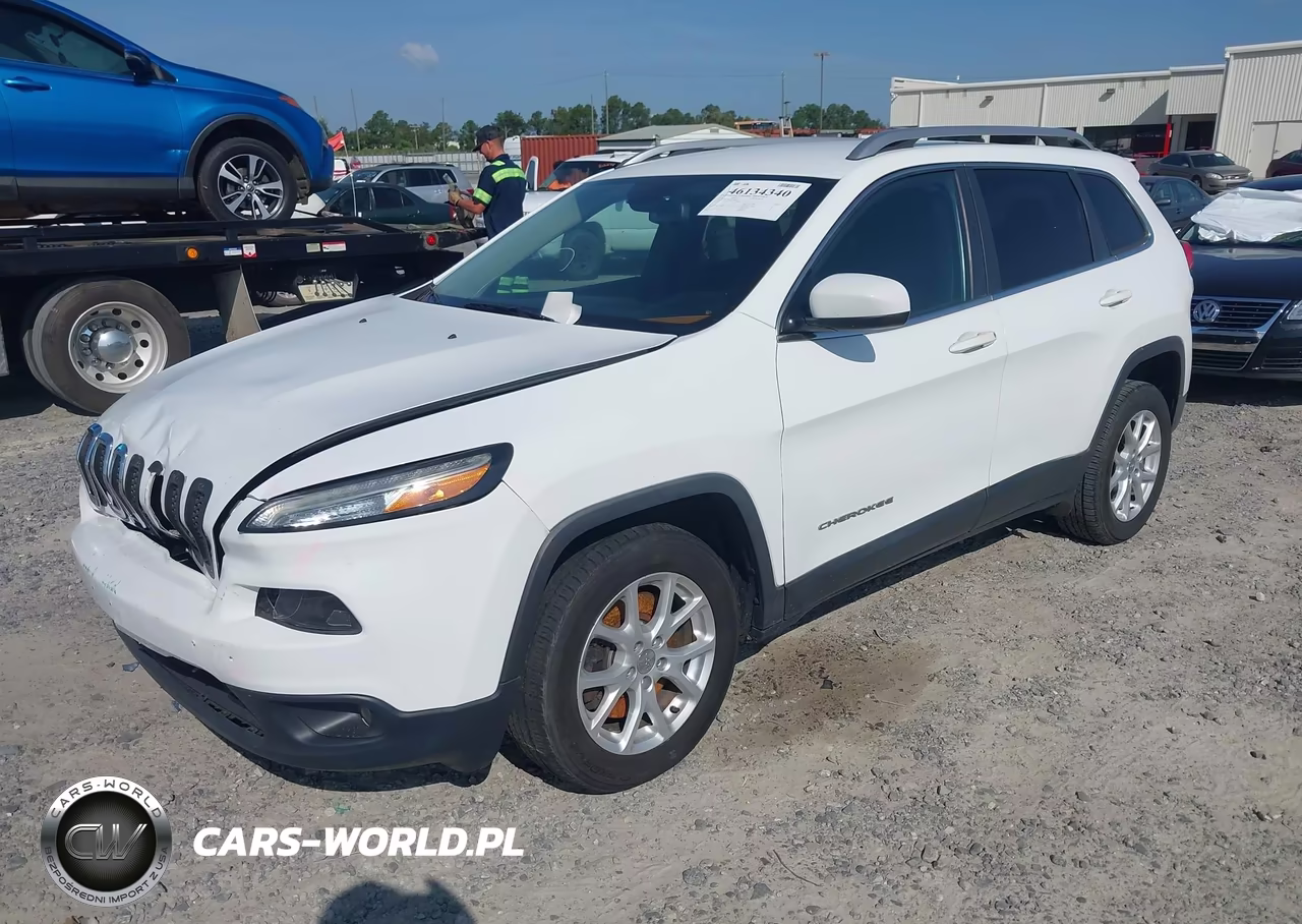 2016 Jeep Cherokee Latitude VIN:1C4PJLCB3GW190815 - 2