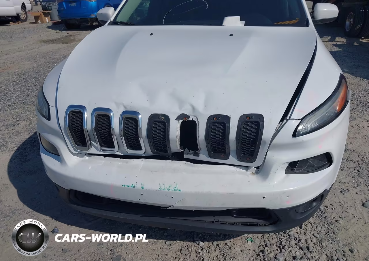 2016 Jeep Cherokee Latitude VIN:1C4PJLCB3GW190815 - 6