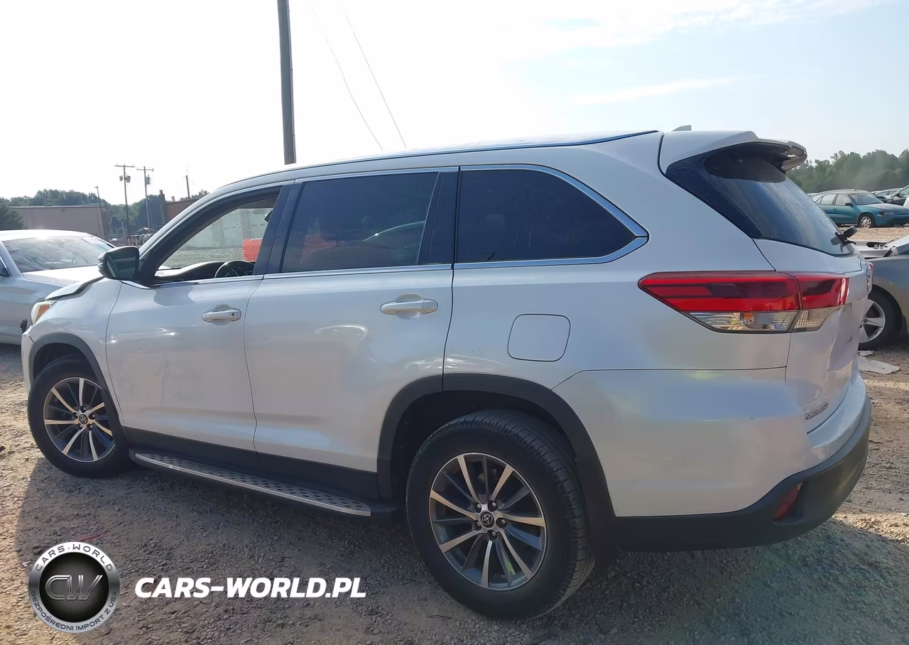 2019 Toyota Highlander Xle VIN:5TDJZRFH5KS708059 - 14