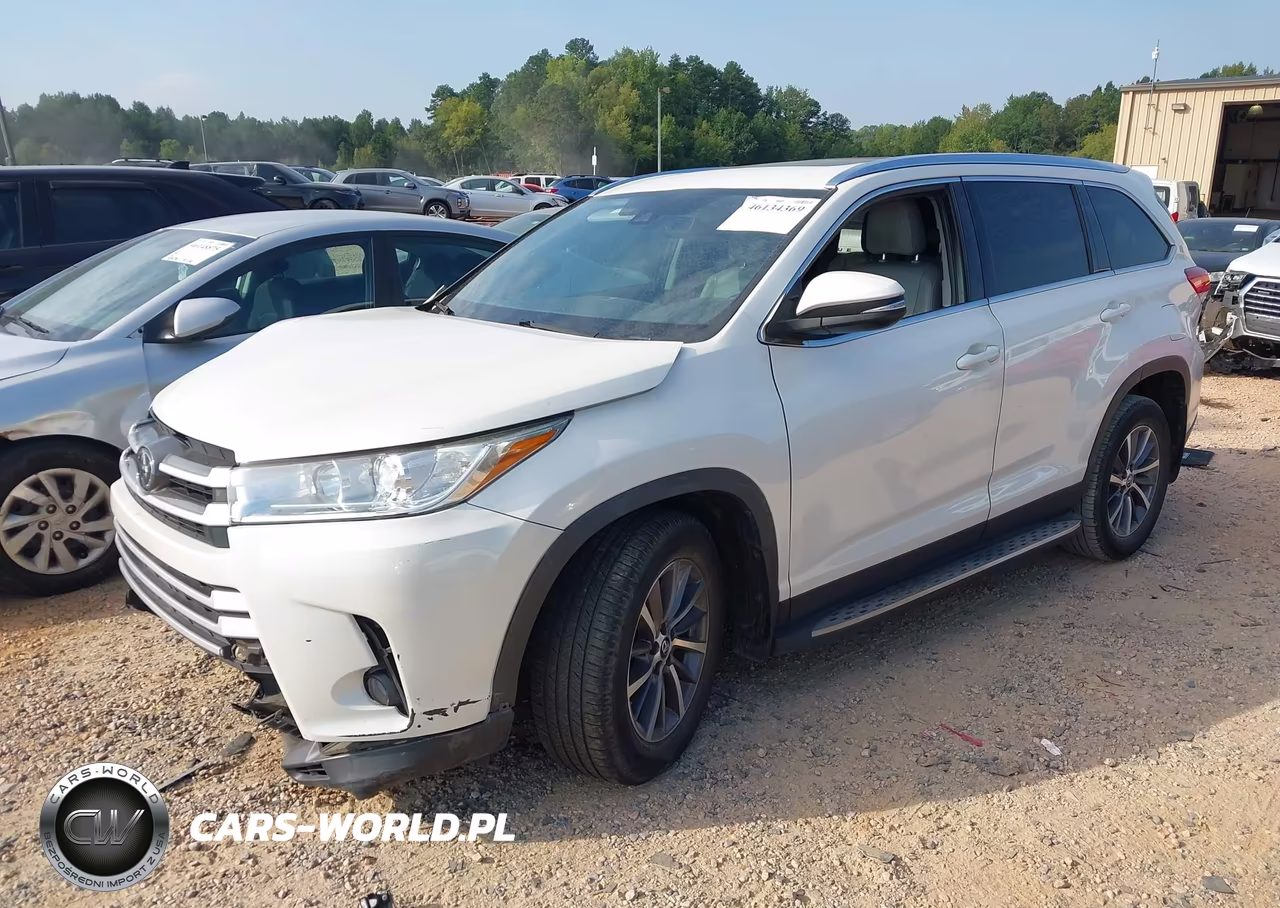 2019 Toyota Highlander Xle VIN:5TDJZRFH5KS708059 - 2