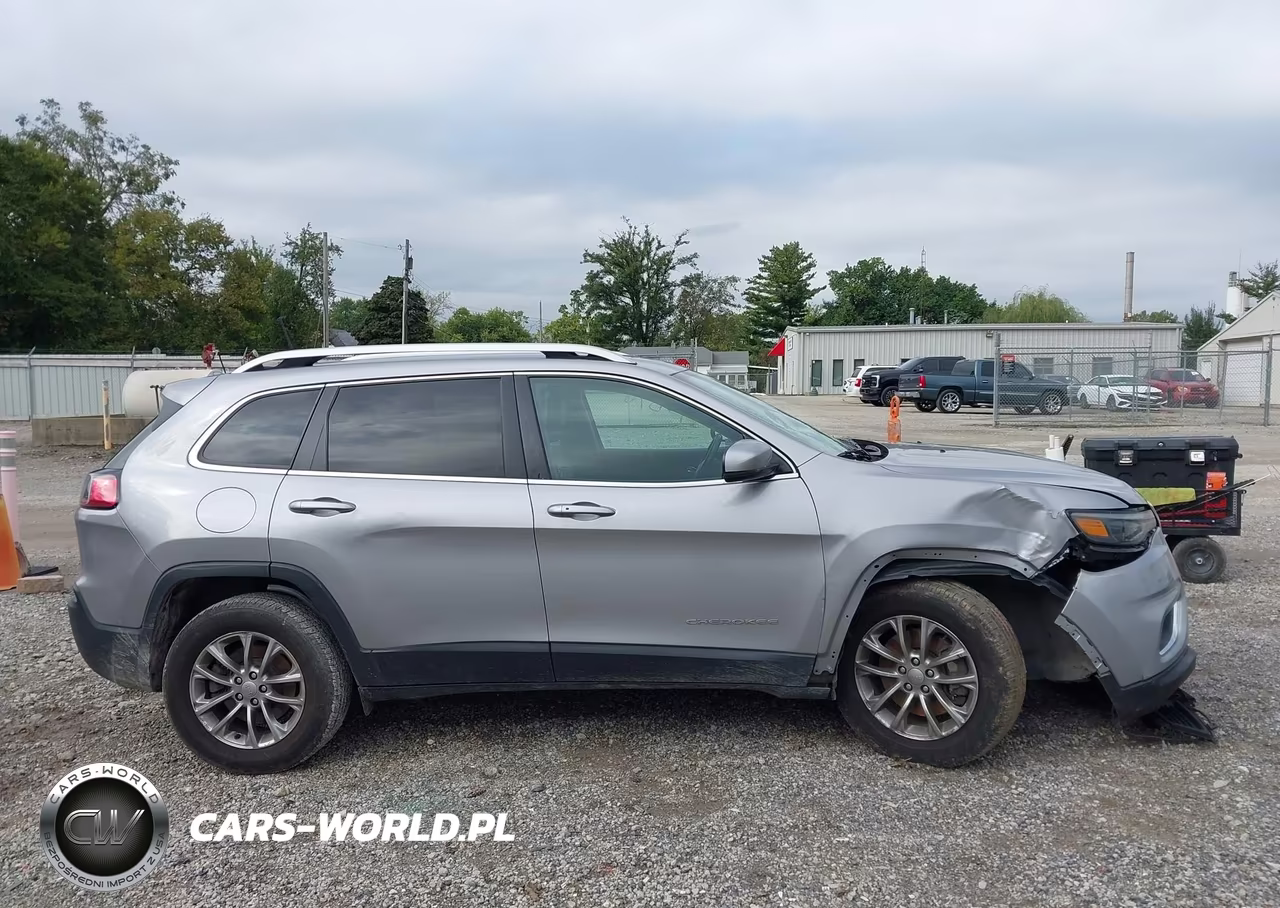 2020 Jeep Cherokee Latitude Plus 4X4 VIN:1C4PJMLB2LD580218 - 13