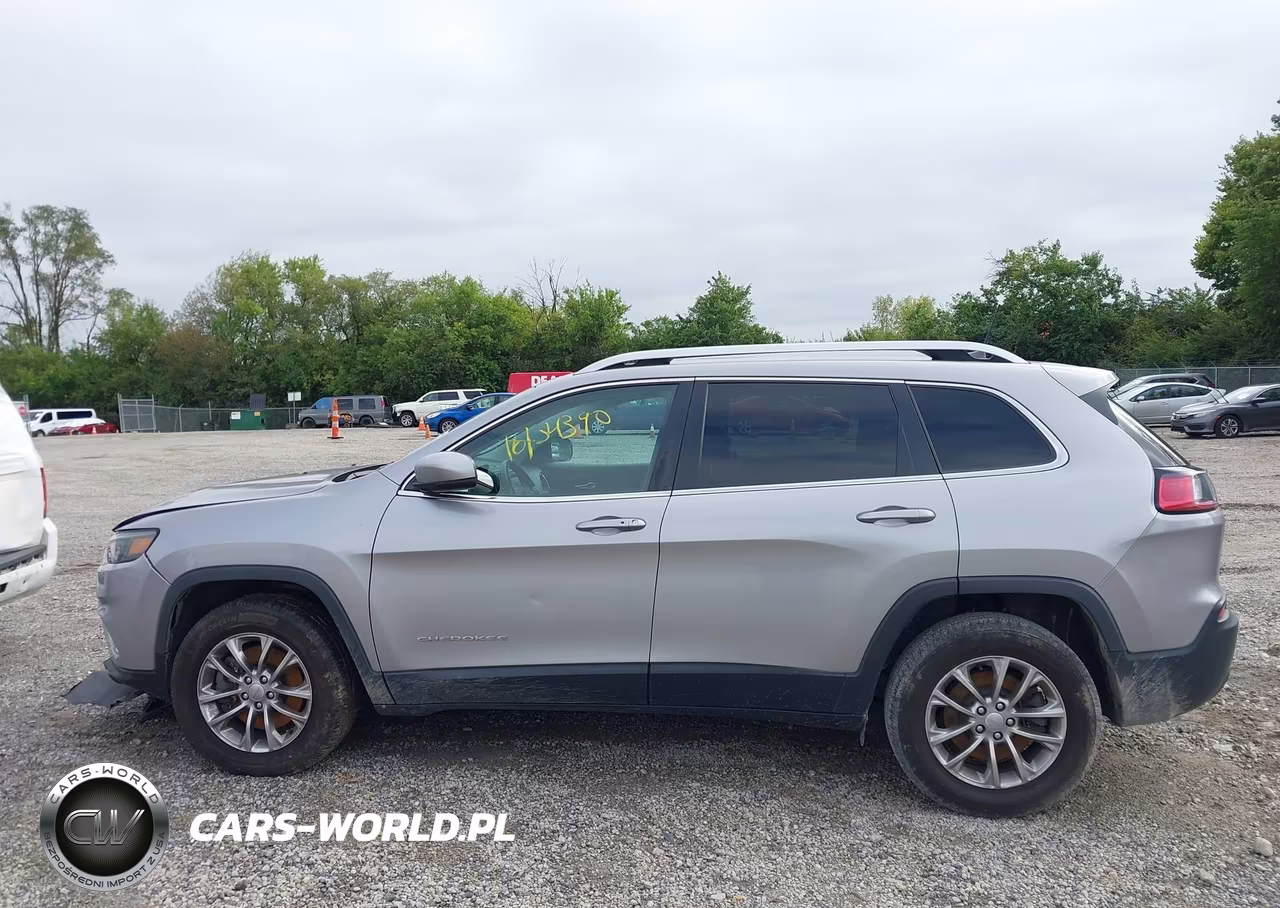 2020 Jeep Cherokee Latitude Plus 4X4 VIN:1C4PJMLB2LD580218 - 14
