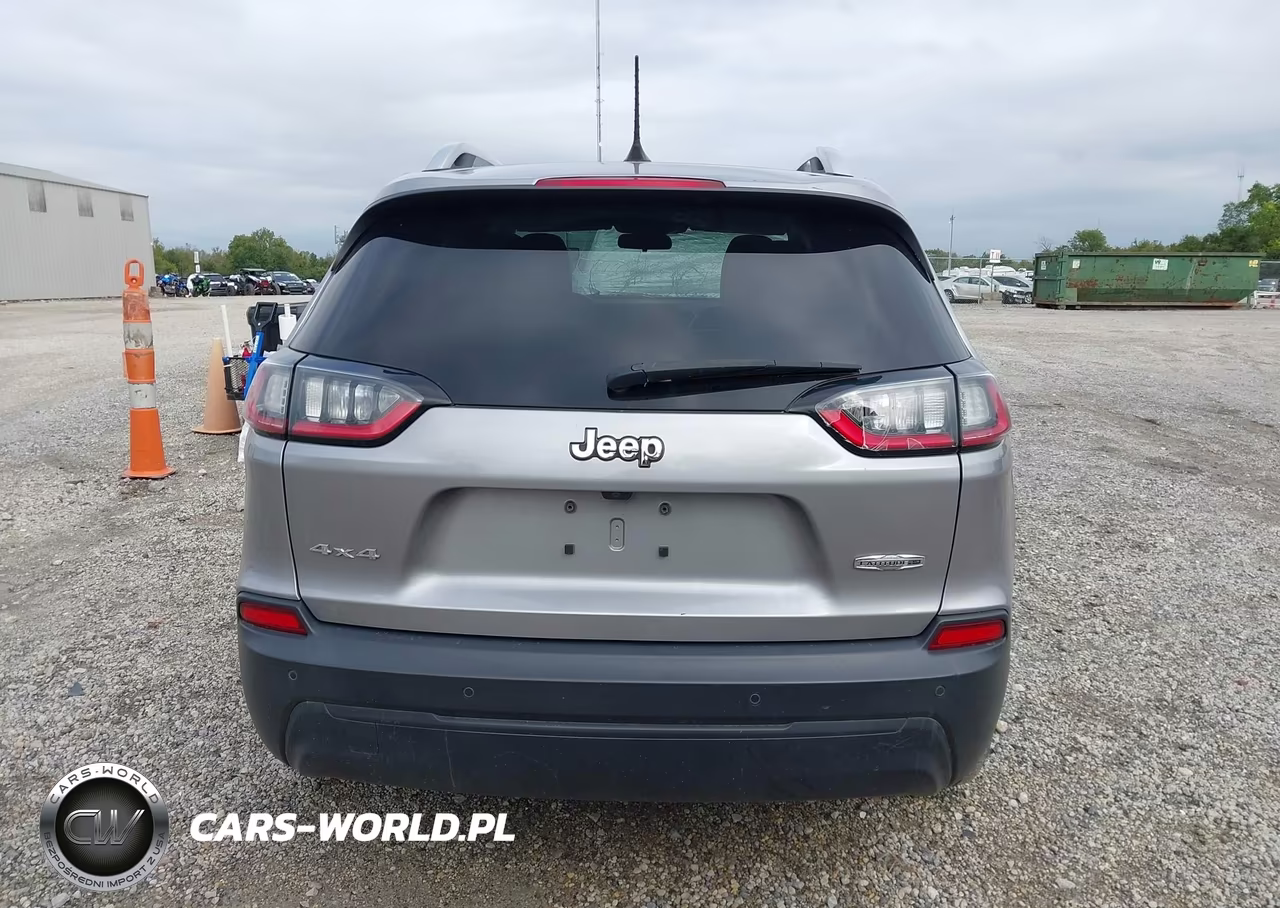 2020 Jeep Cherokee Latitude Plus 4X4 VIN:1C4PJMLB2LD580218 - 16