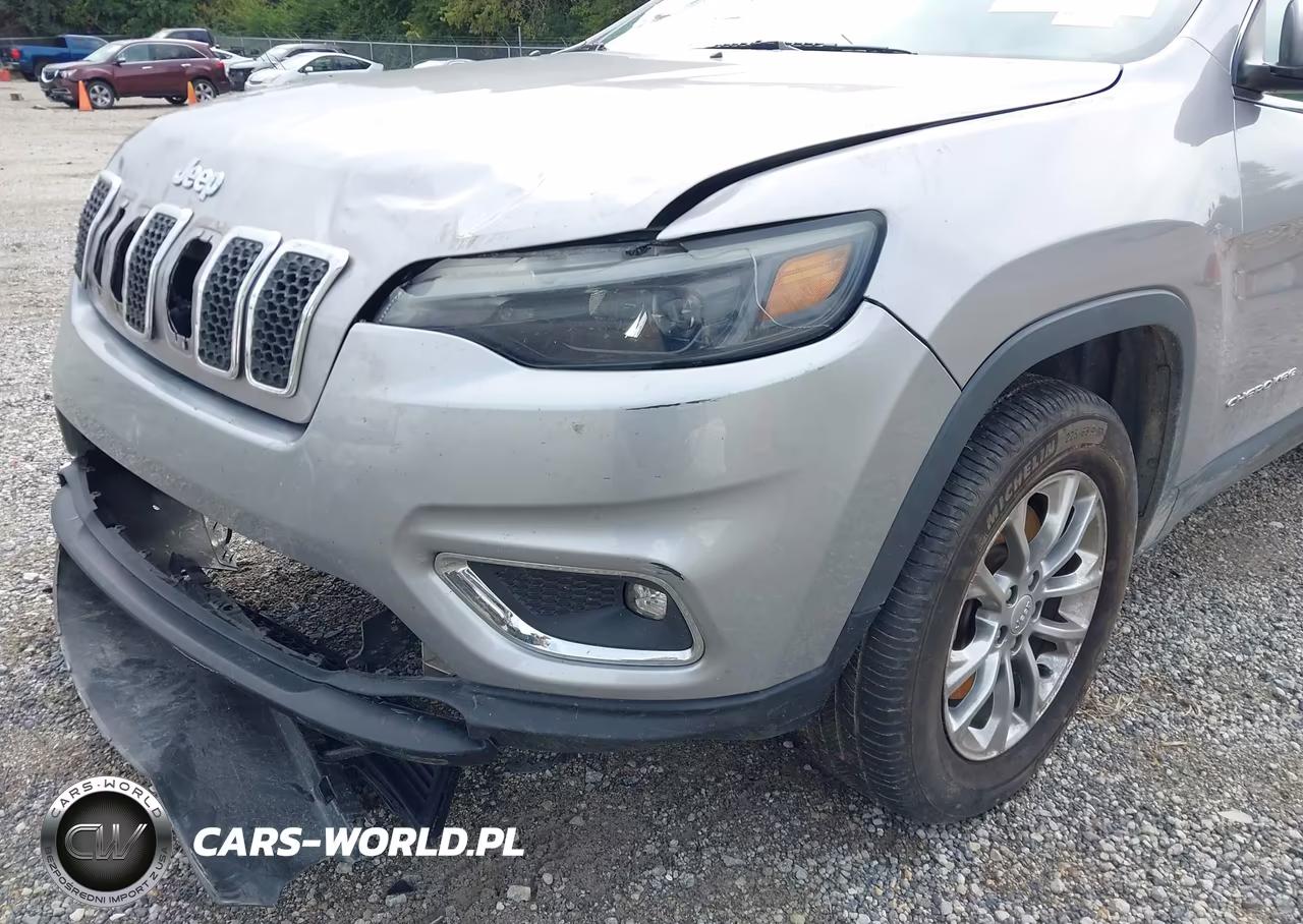 2020 Jeep Cherokee Latitude Plus 4X4 VIN:1C4PJMLB2LD580218 - 18