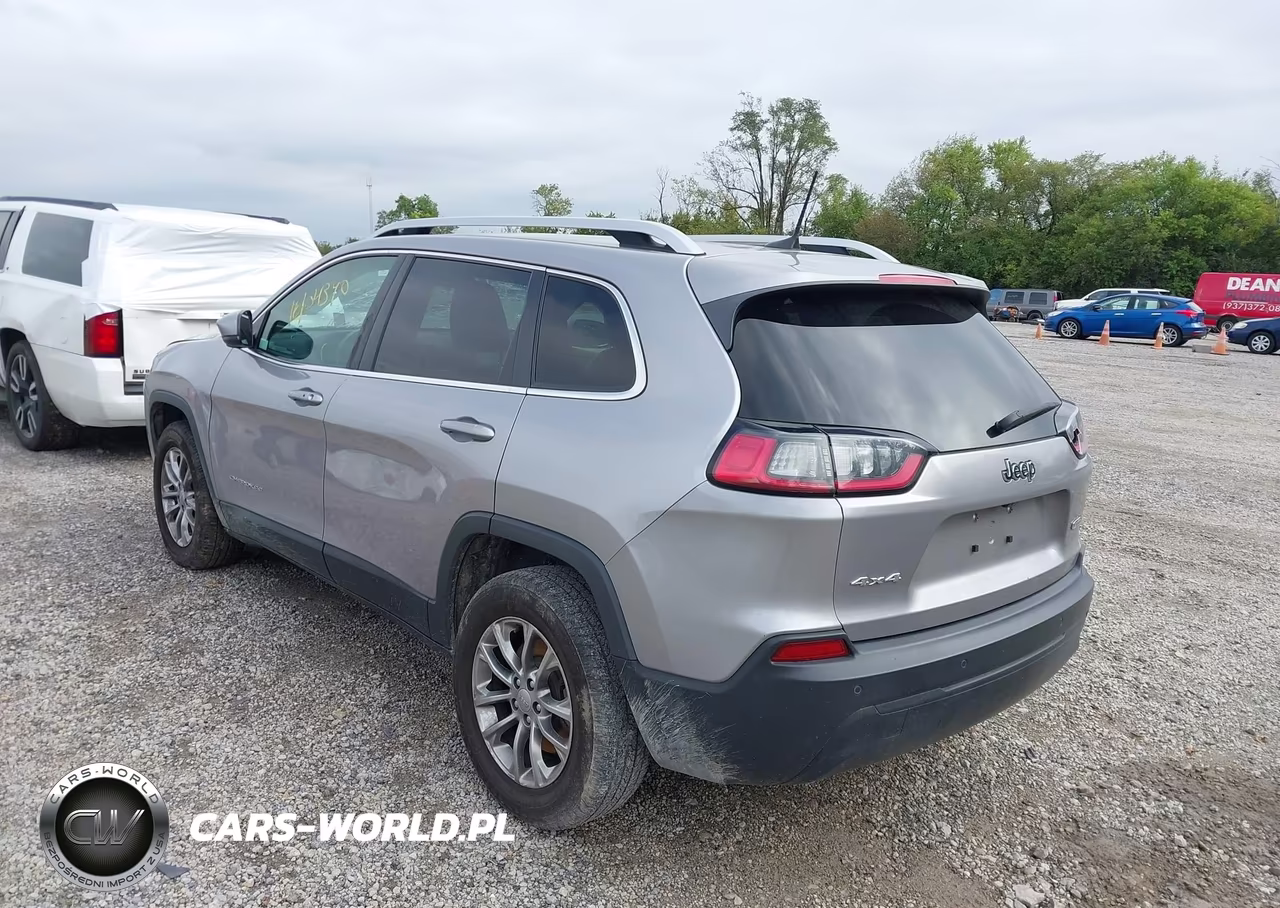2020 Jeep Cherokee Latitude Plus 4X4 VIN:1C4PJMLB2LD580218 - 3