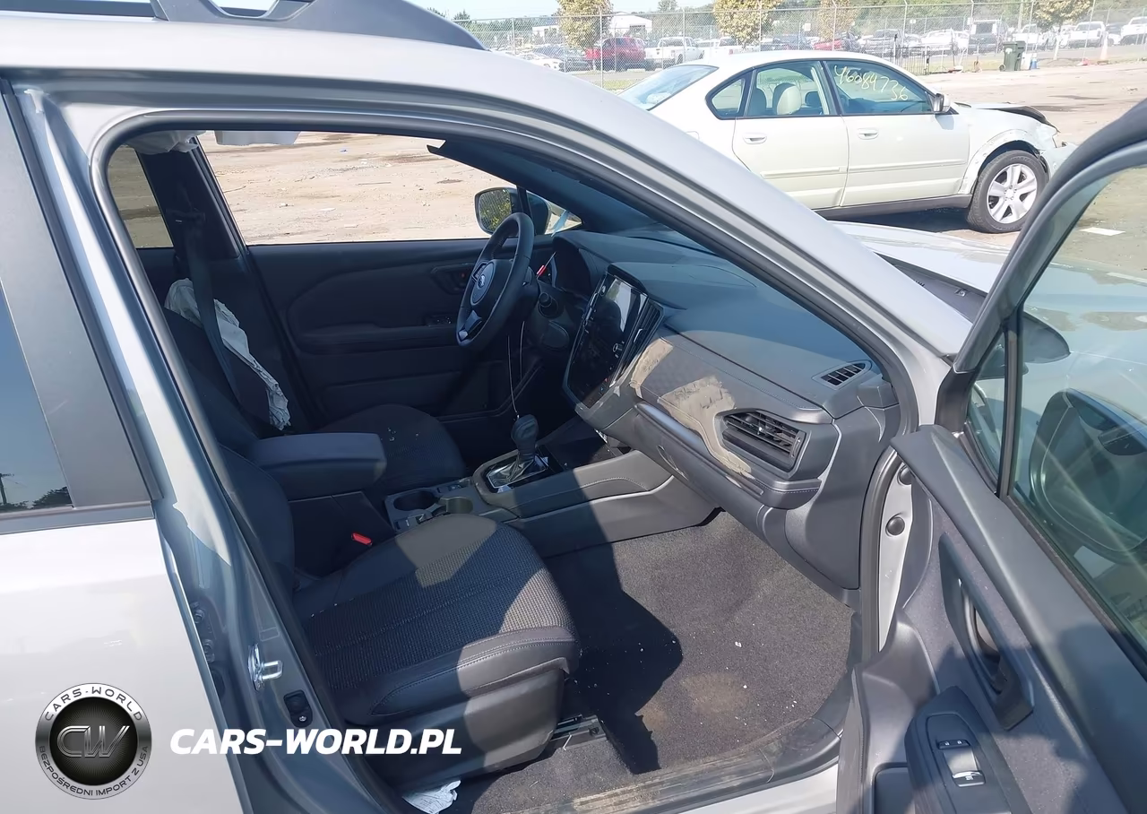 2025 Subaru Forester Premium VIN:JF2SLDDC1SH549482 - 5