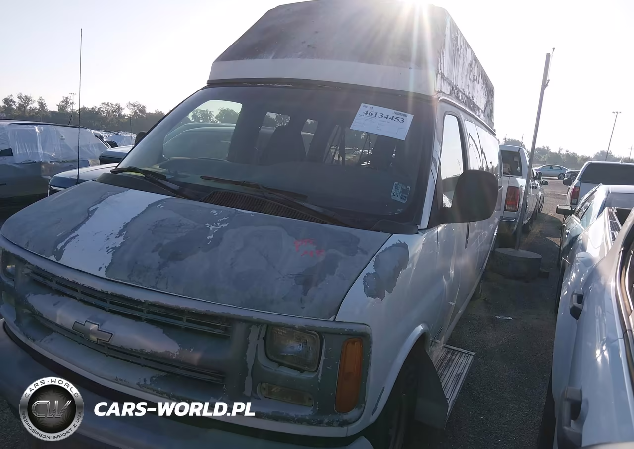 2002 Chevrolet Express Van VIN:1GAHG39R821123858 - 2