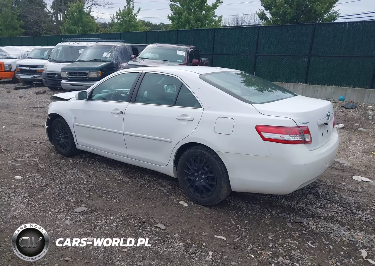 2010 Toyota Camry Le VIN:4T4BF3EKXAR042710 - 3