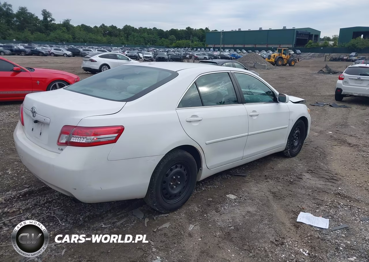 2010 Toyota Camry Le VIN:4T4BF3EKXAR042710 - 4