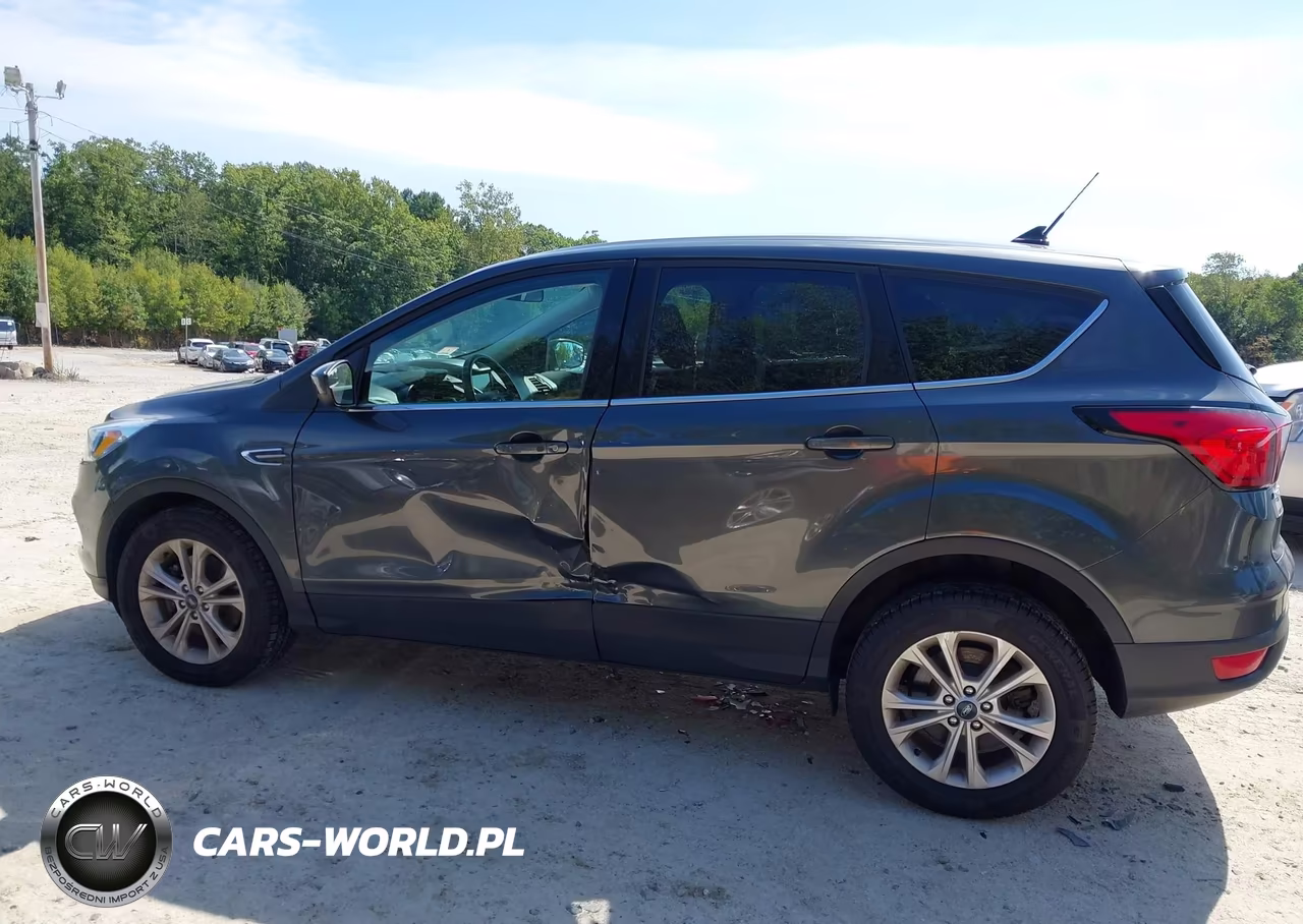 2019 Ford Escape Se VIN:1FMCU9GD1KUA66045 - 14