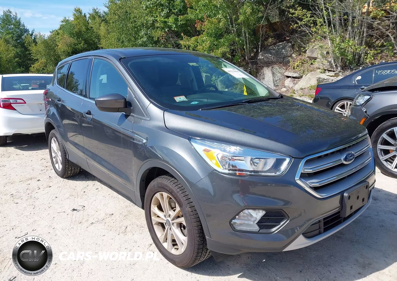 2019 Ford Escape Se VIN:1FMCU9GD1KUA66045 - 17
