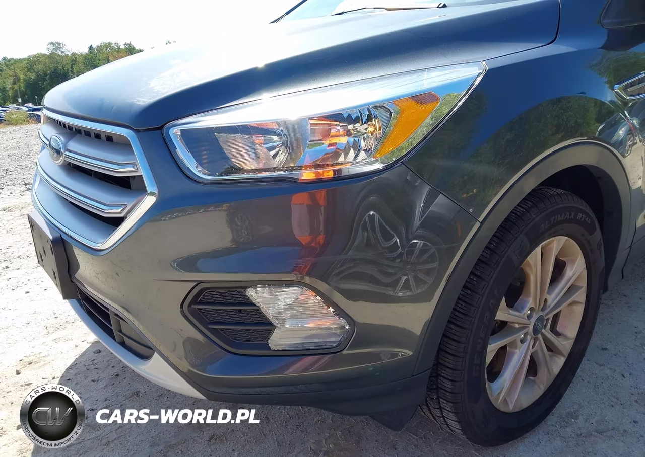 2019 Ford Escape Se VIN:1FMCU9GD1KUA66045 - 18