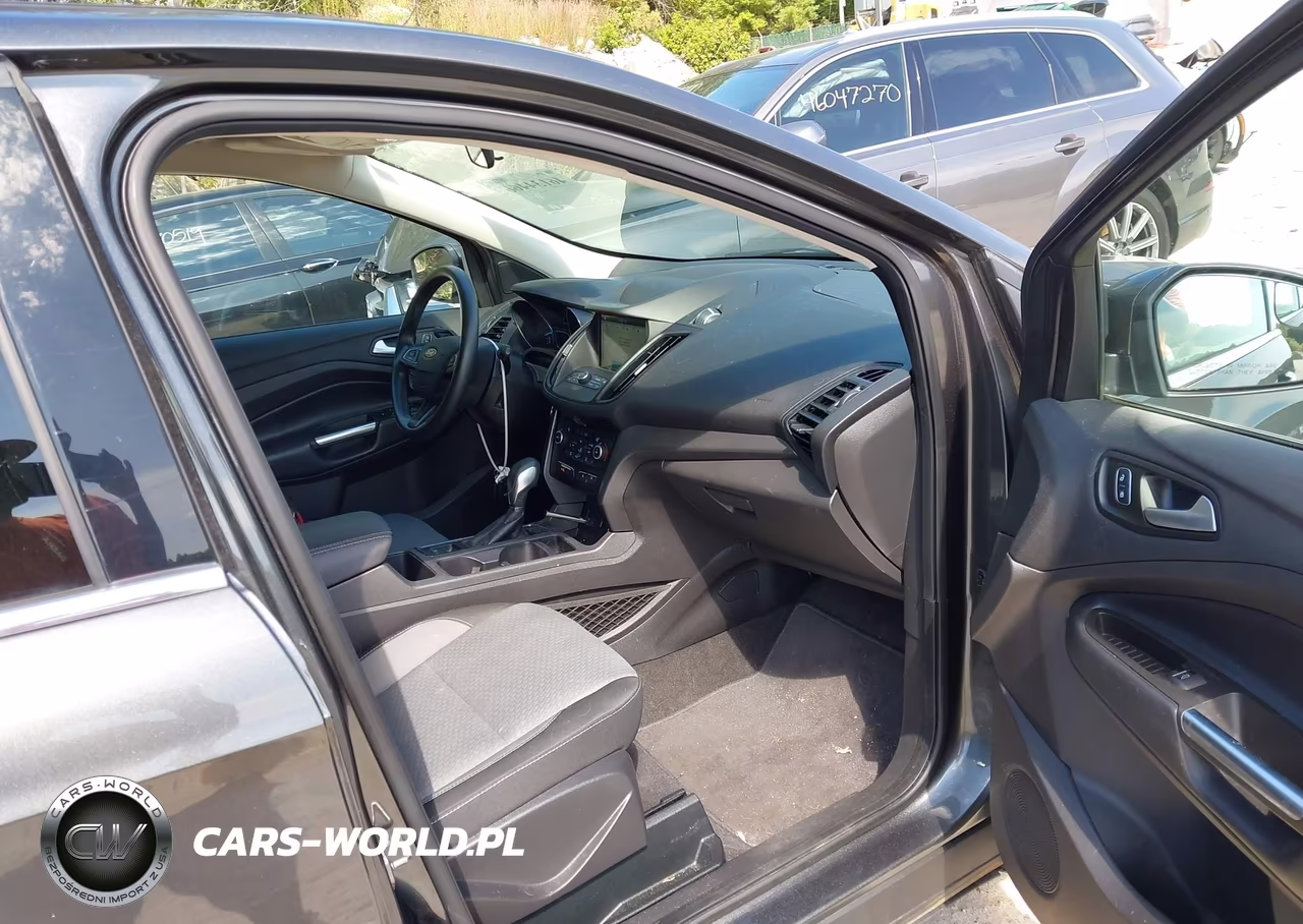 2019 Ford Escape Se VIN:1FMCU9GD1KUA66045 - 5
