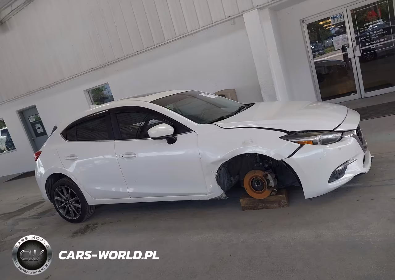 2018 Mazda Mazda3 Grand Touring VIN:3MZBN1M31JM230341 - 14