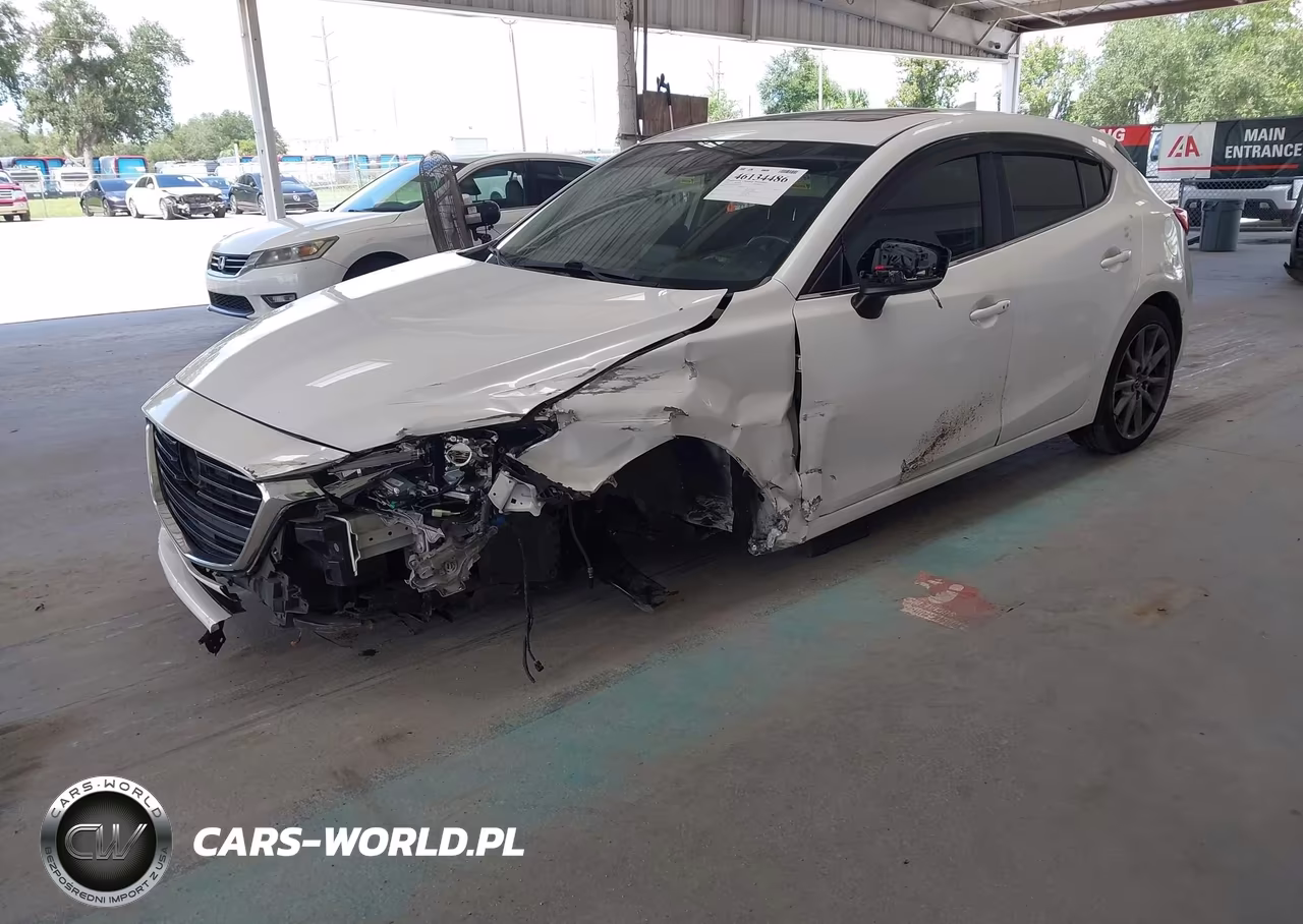 2018 Mazda Mazda3 Grand Touring VIN:3MZBN1M31JM230341 - 2
