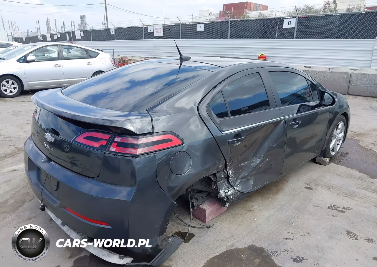 2014 Chevrolet Volt VIN:1G1RE6E42EU160977 - 4