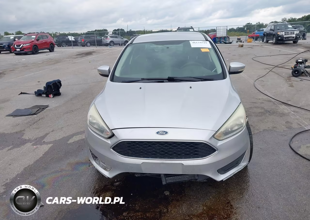 2017 Ford Focus Se VIN:1FADP3F27HL286842 - 12