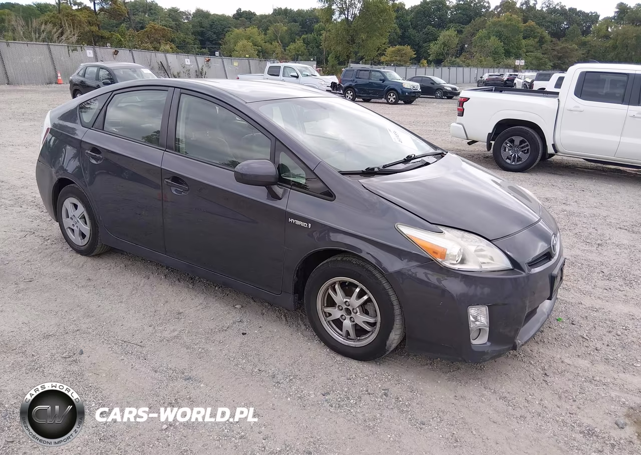 2011 Toyota Prius Three VIN:JTDKN3DU8B1404525 - 1