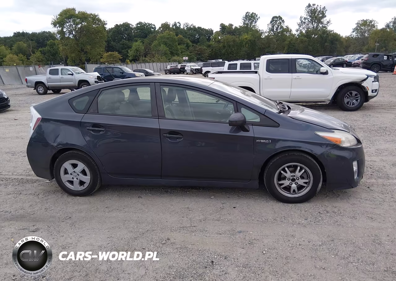 2011 Toyota Prius Three VIN:JTDKN3DU8B1404525 - 13