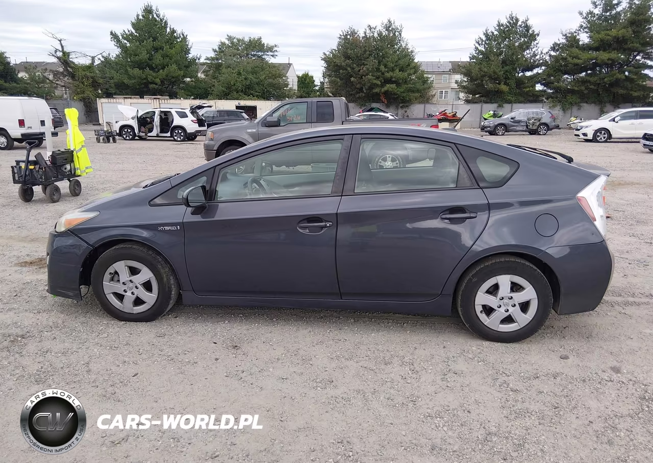 2011 Toyota Prius Three VIN:JTDKN3DU8B1404525 - 14