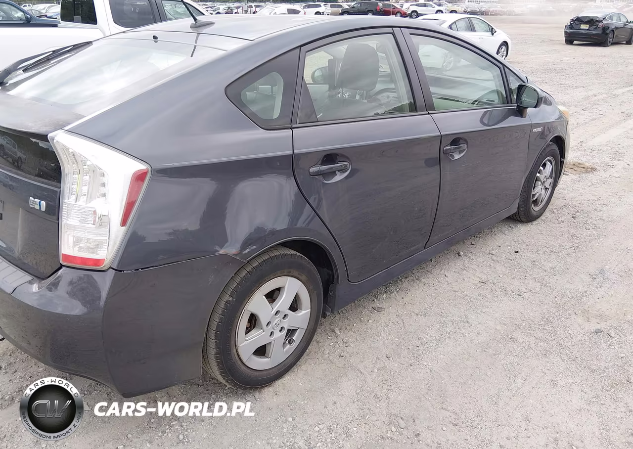 2011 Toyota Prius Three VIN:JTDKN3DU8B1404525 - 18