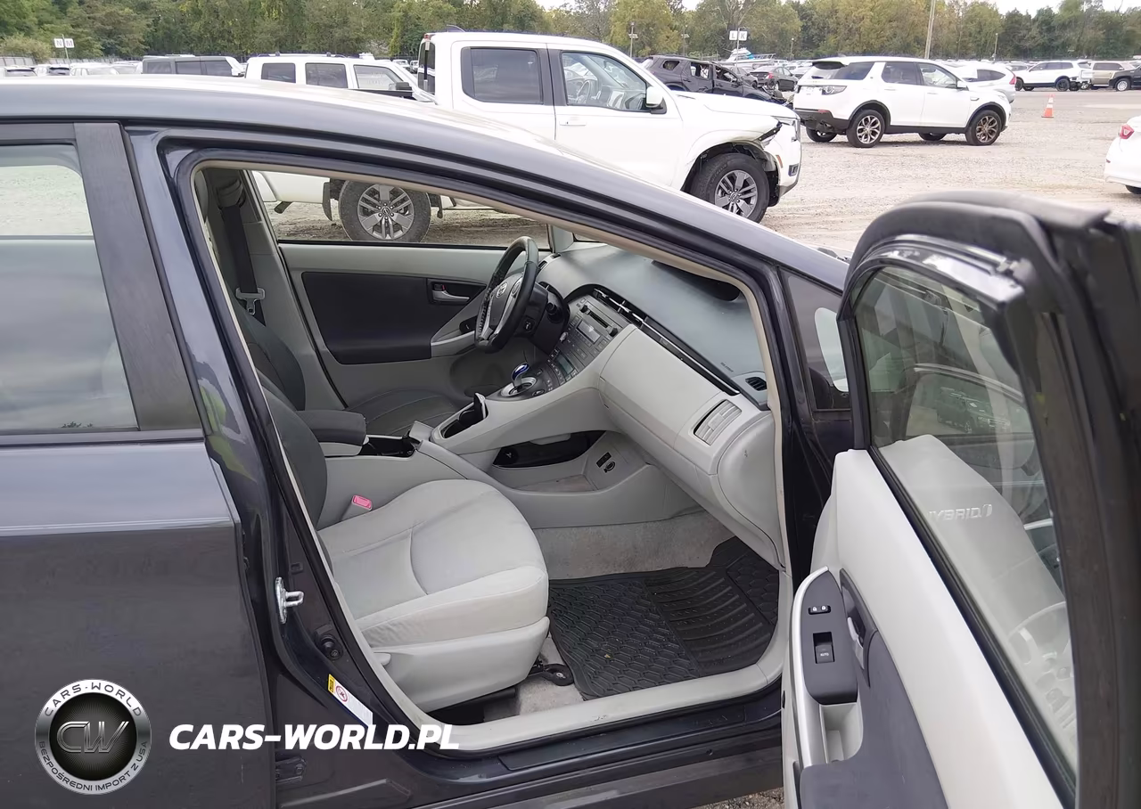 2011 Toyota Prius Three VIN:JTDKN3DU8B1404525 - 5