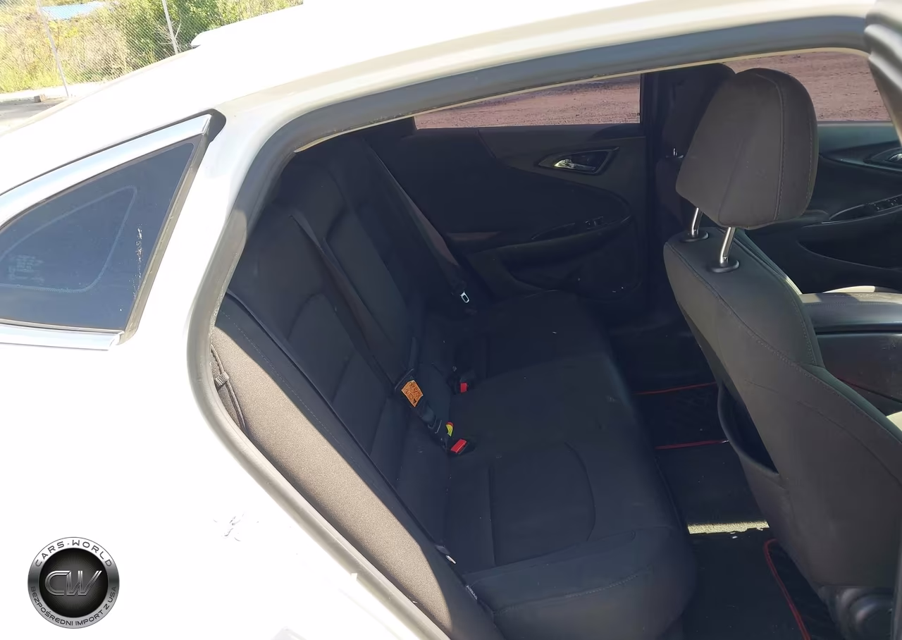 2019 Chevrolet Malibu Lt VIN:1G1ZD5ST2KF152094 - 8