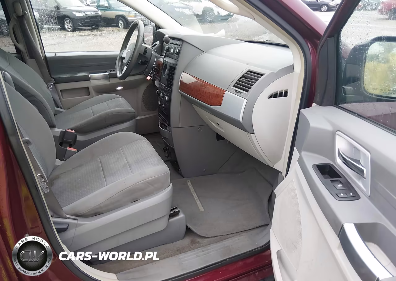 2008 Chrysler Town & Country Touring VIN:2A8HR54P58R729103 - 5