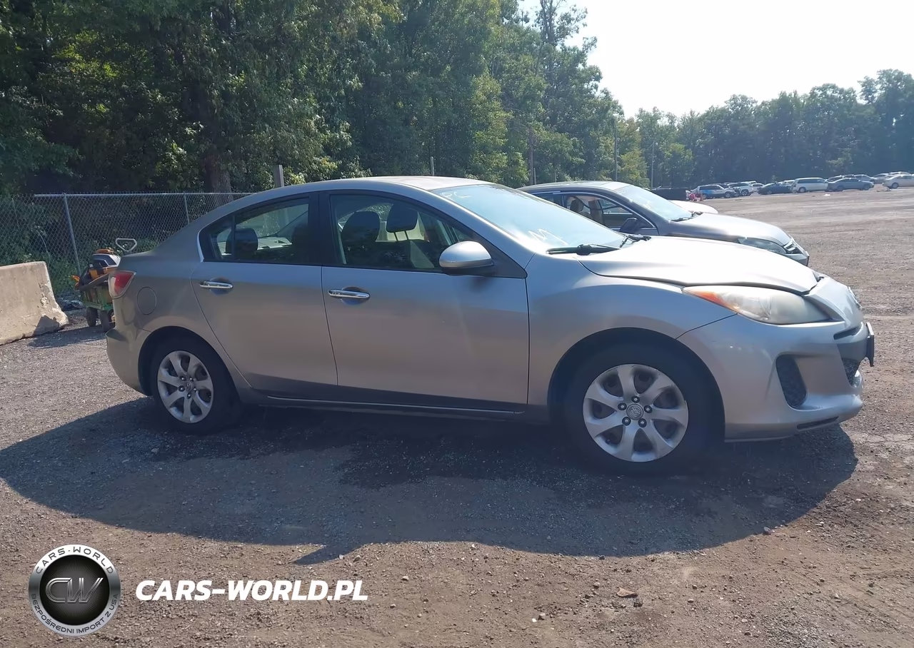 2012 Mazda Mazda3 I Sport VIN:JM1BL1UG0C1507251 - 13